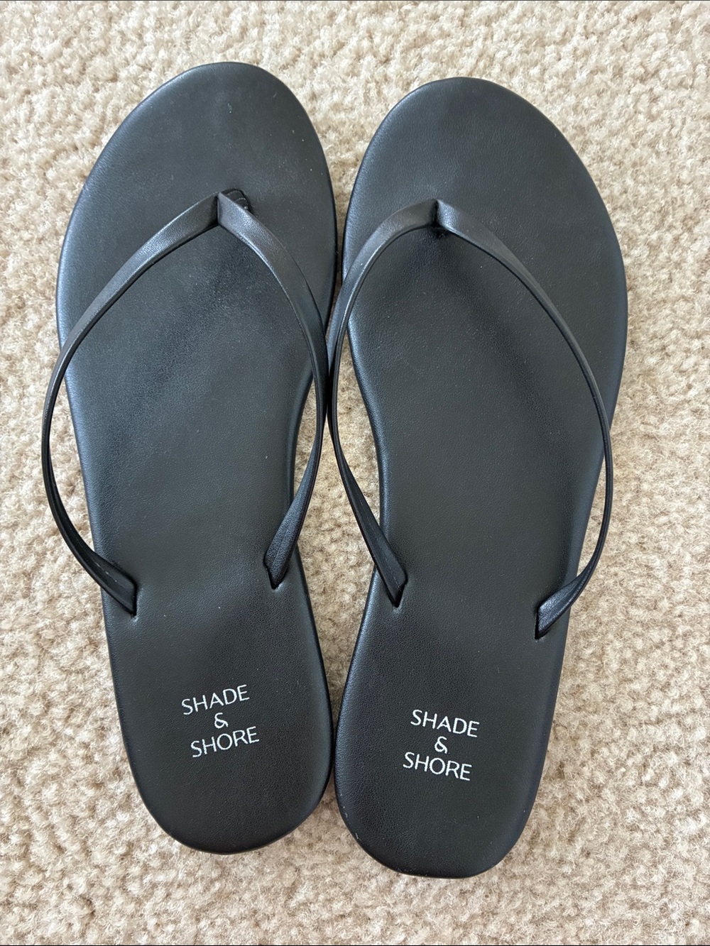 Shade & Shore Black Minimalist Thong Sandals